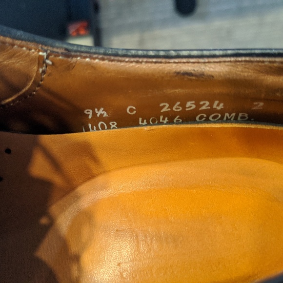 Allen Edmonds Wingtip Oxford - 9.5 C main image 4